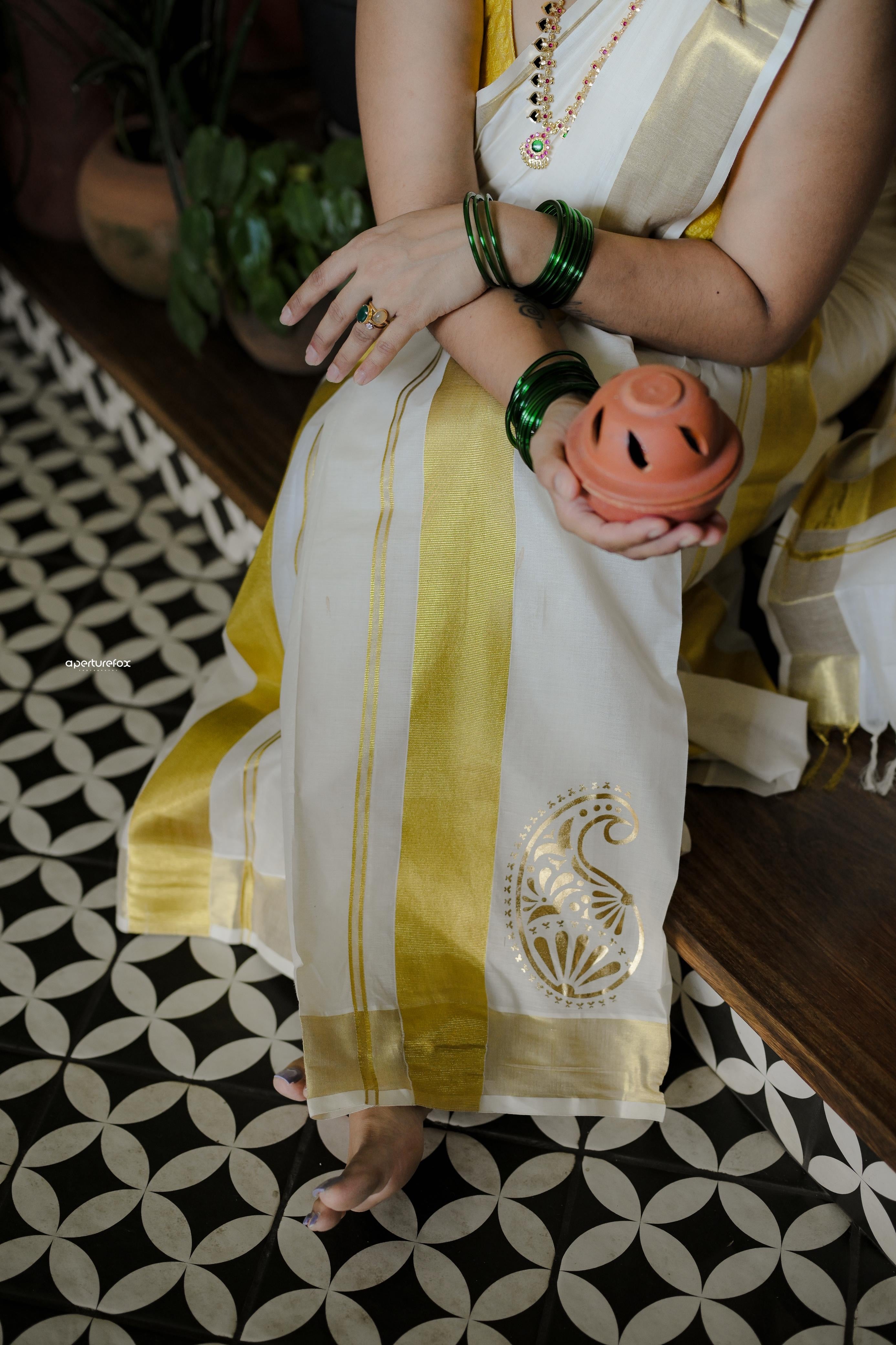 Golden foil kasavu set mundu(Swarnam)