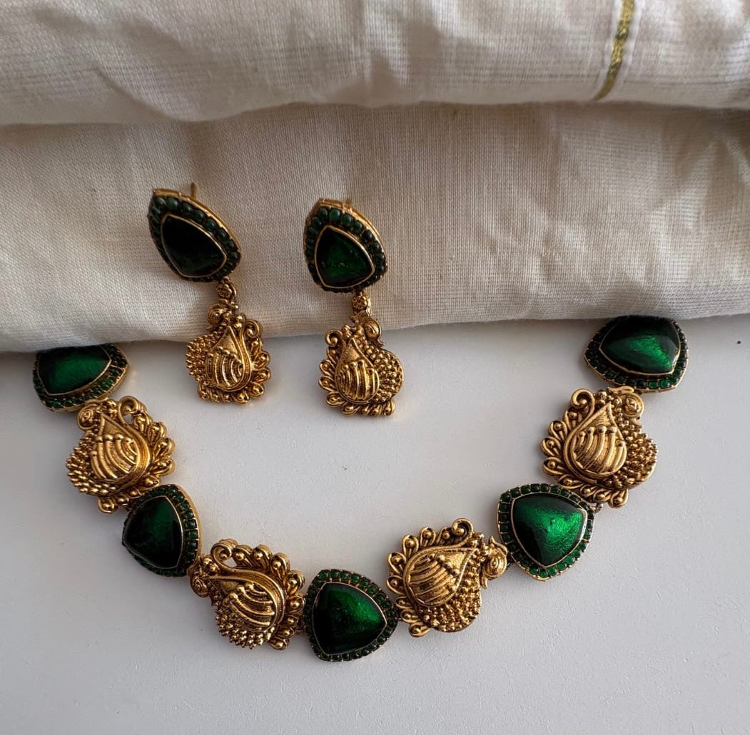 Green peacock Neckset