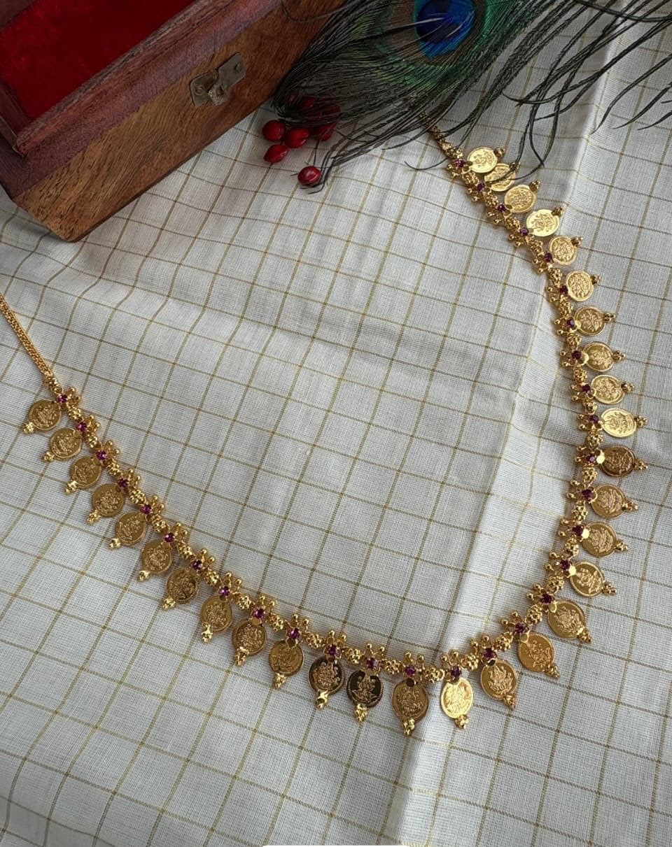 Coin Neckset