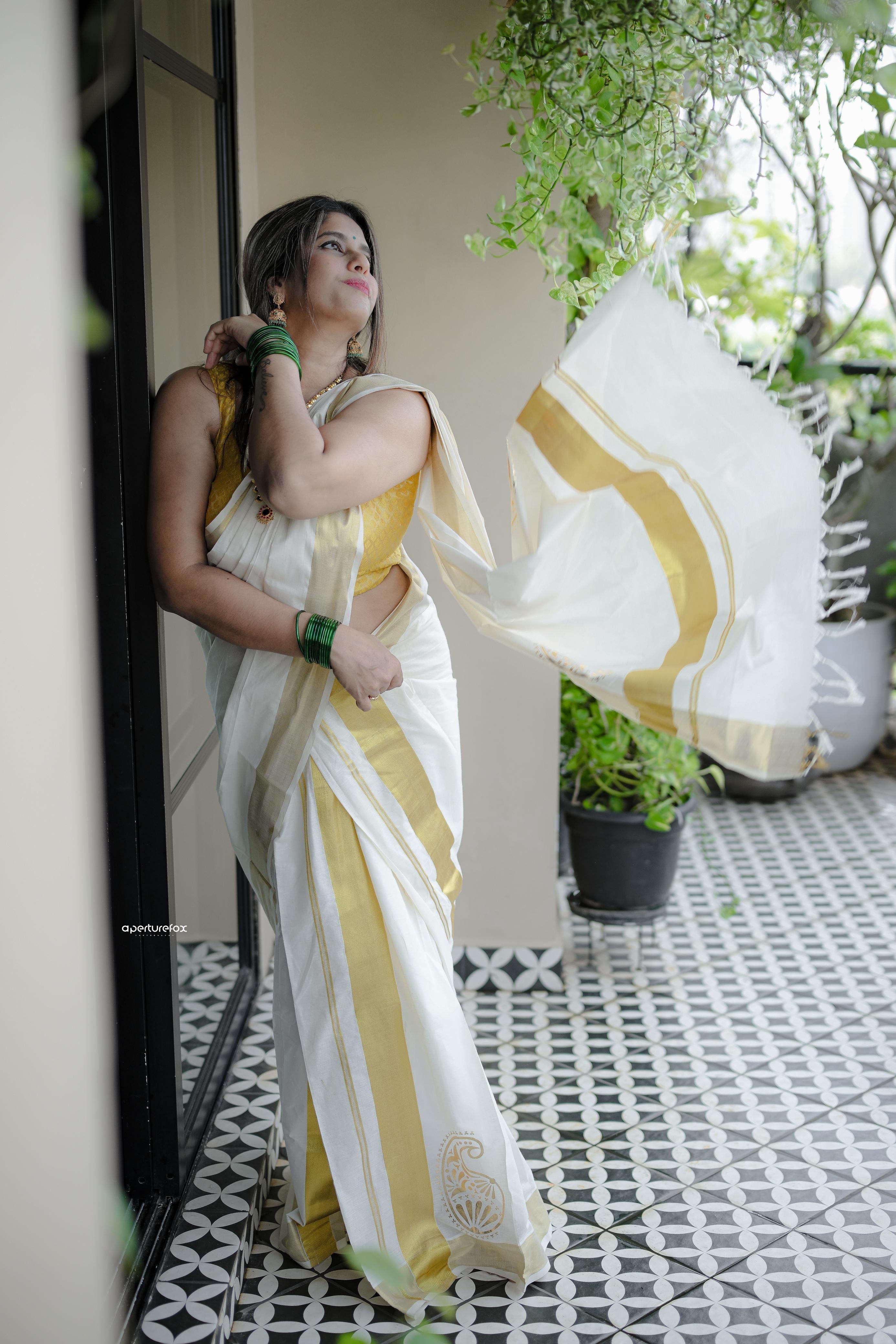 Golden foil kasavu set mundu(Swarnam)