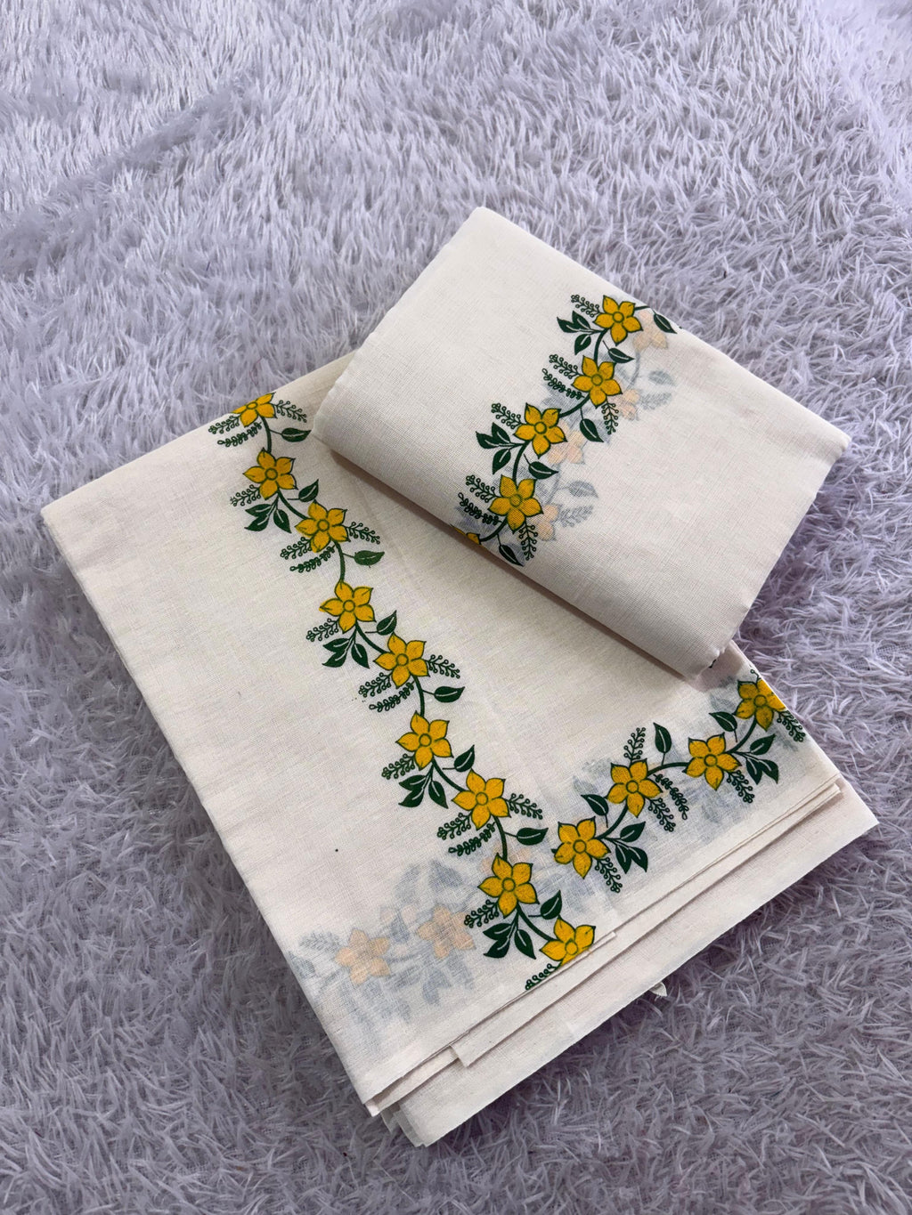Flower set mundu