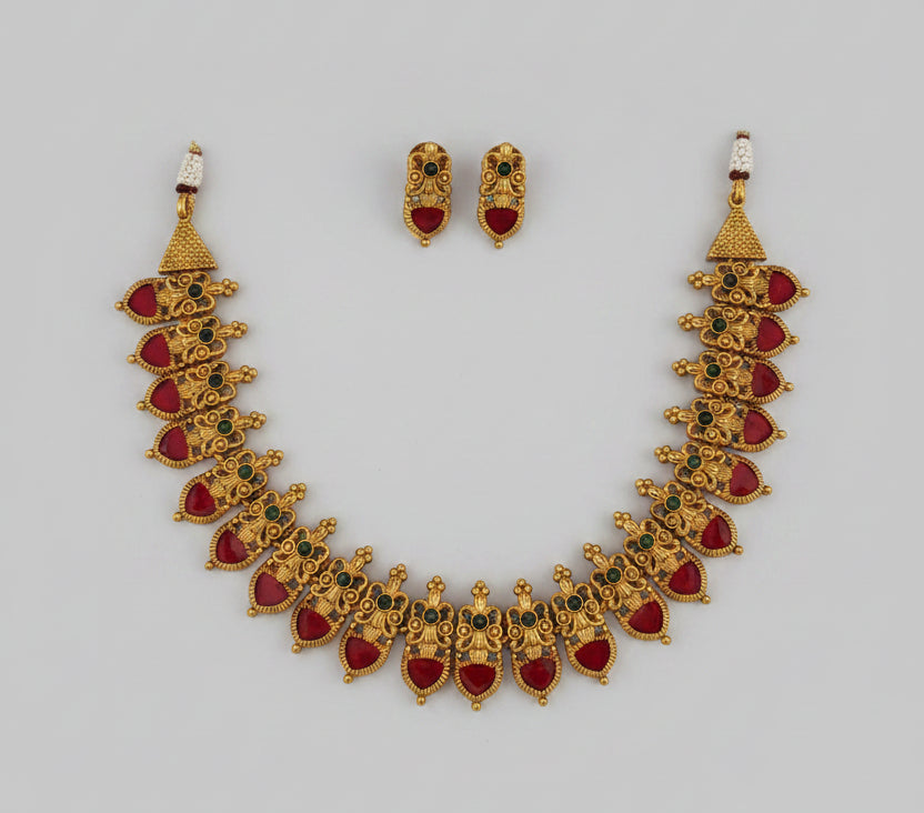 Green and Red Neckset