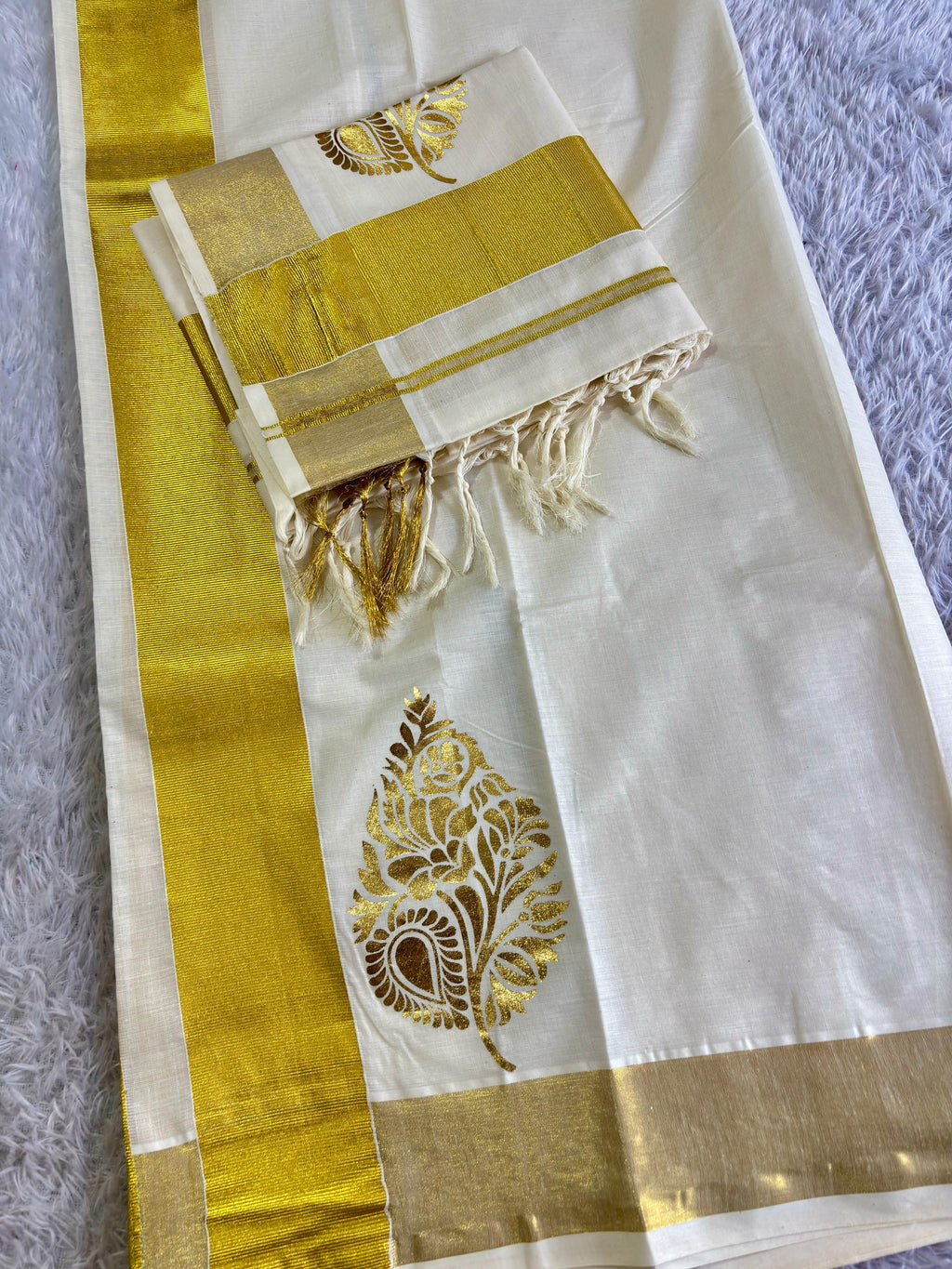 Golden foil kasavu set mundu(Swarnam)