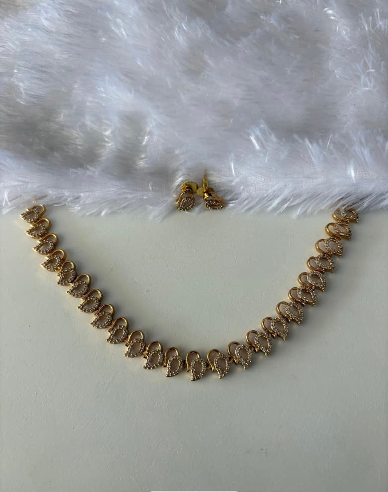 Leaf Stone Necklace