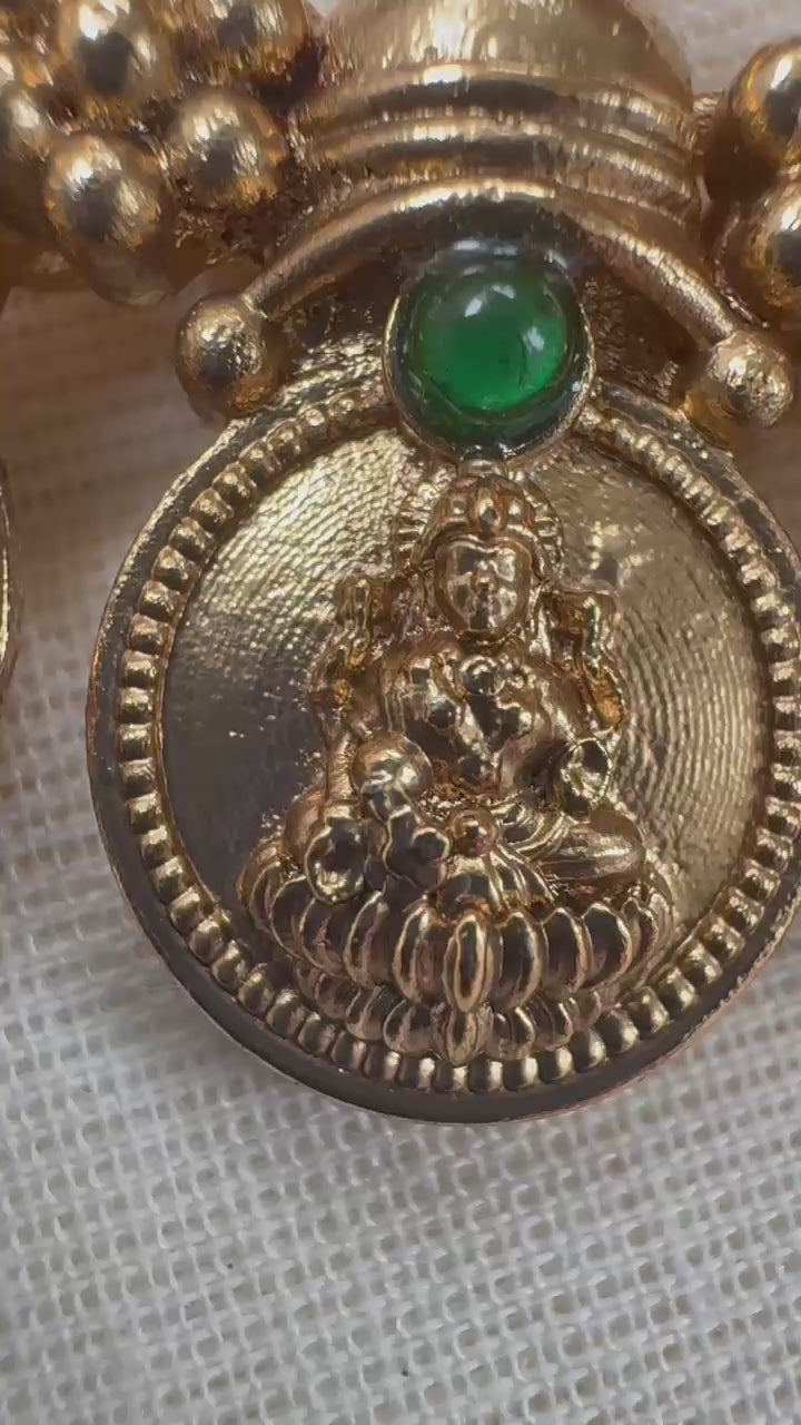 Vedha Necklace