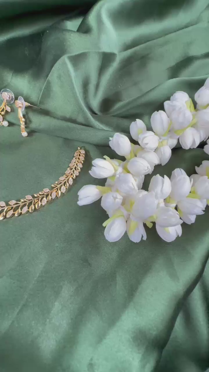 Madhuri Necklace