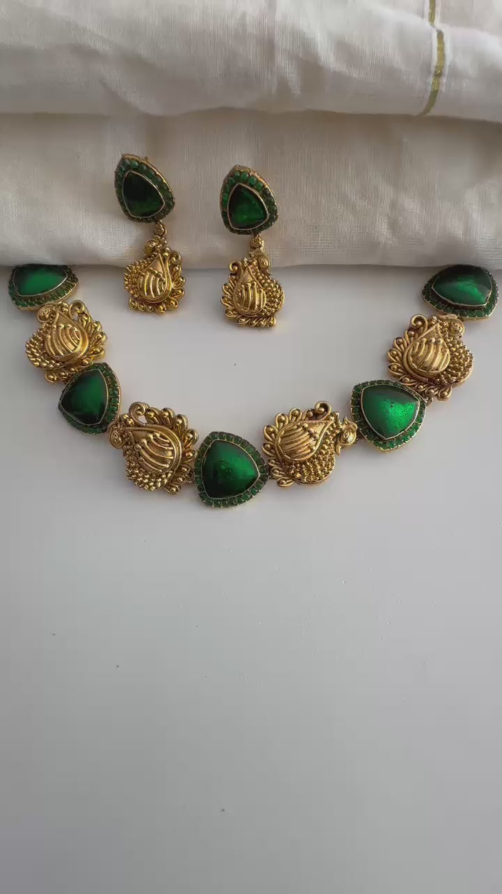 Green peacock Neckset