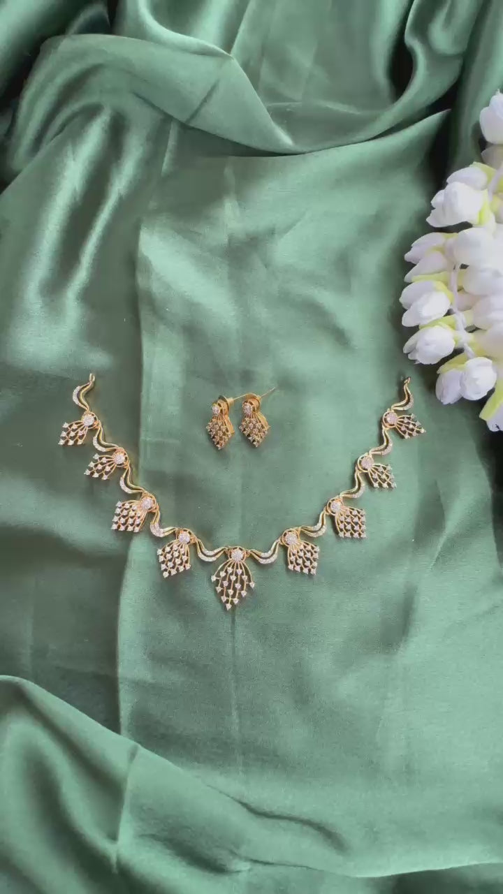Heera Necklace