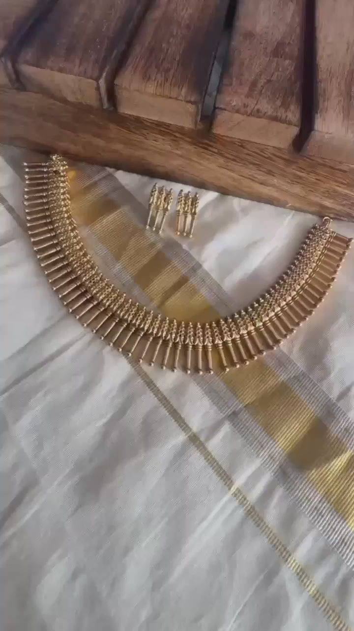 Mullamott Necklace