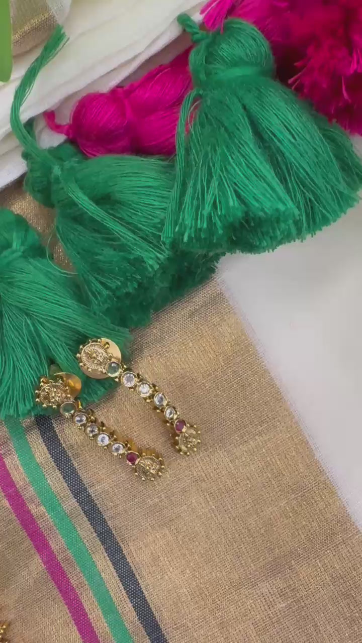 Threya Necklace