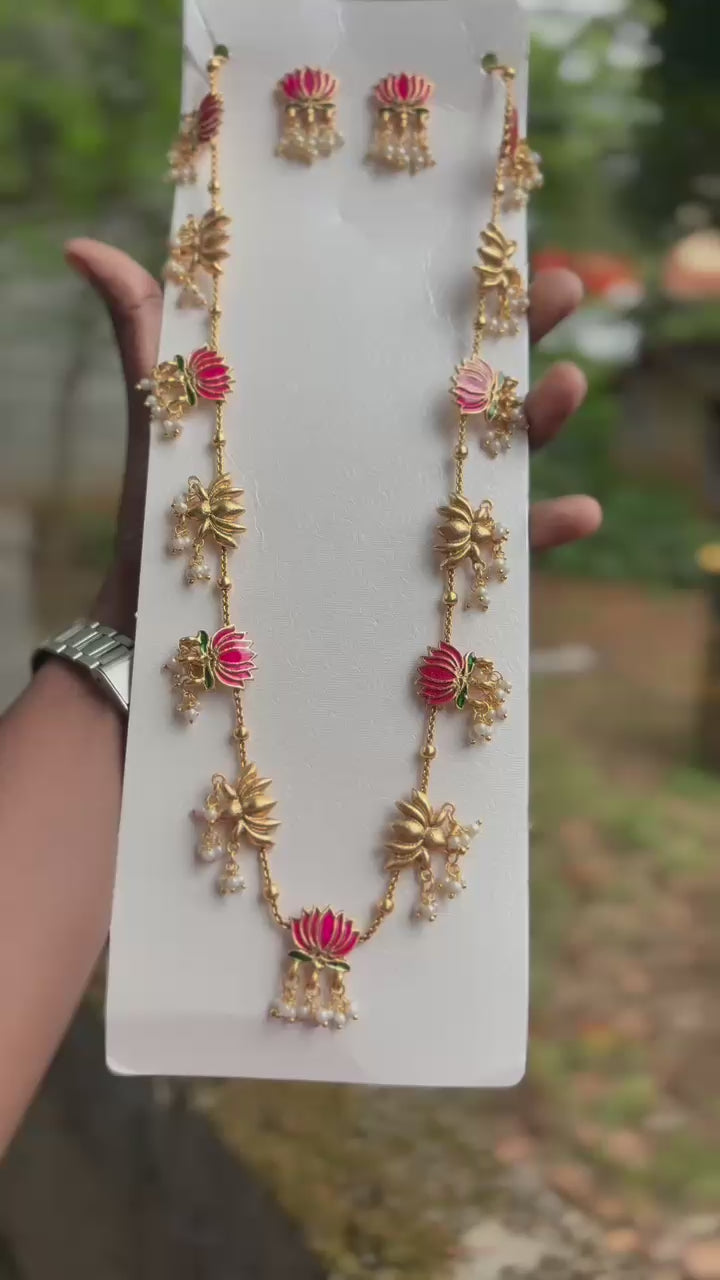 Lotus Necklace